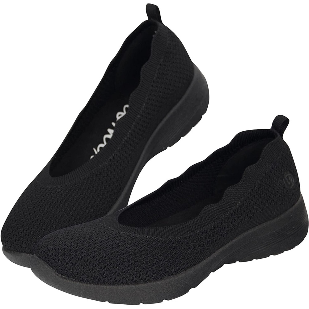 Women’s Size 8 Black Slip On Walking Shoes